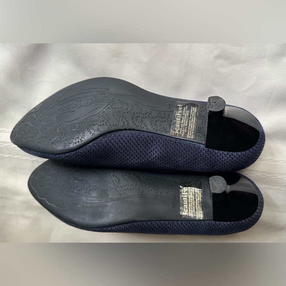BeautiFeel Navy Elegance Heels - Picture 10 of 11